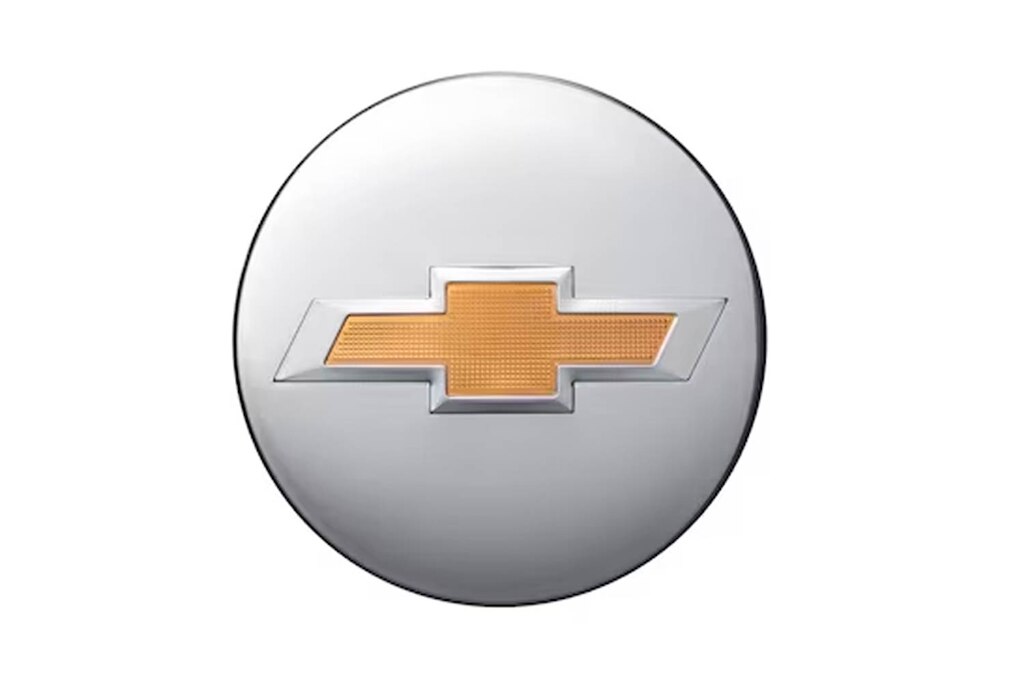 Tu nueva Suburban 2025 con centro de rin en aluminio con emblema Chevrolet dorado y mas accesorios de personalización